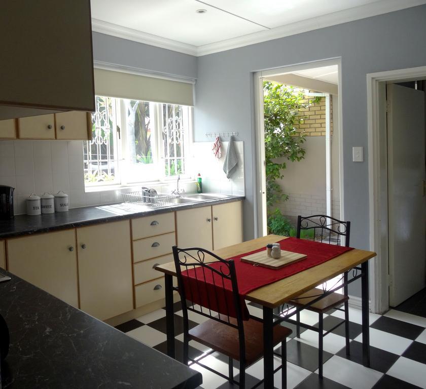 1932 House Bed And Breakfast วัลวิสเบย์ ภายนอก รูปภาพ